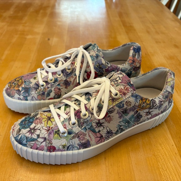 Romika suede floral sneakers boho rubber low platform NEW by Josef Seibel comfy - Picture 2 of 13